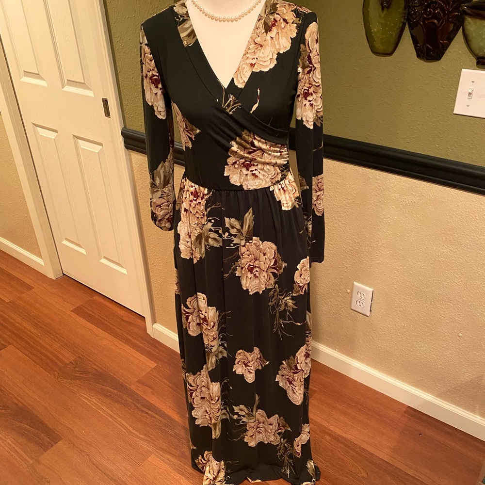 Olive green & floral long sleeve maxi dress with pockets